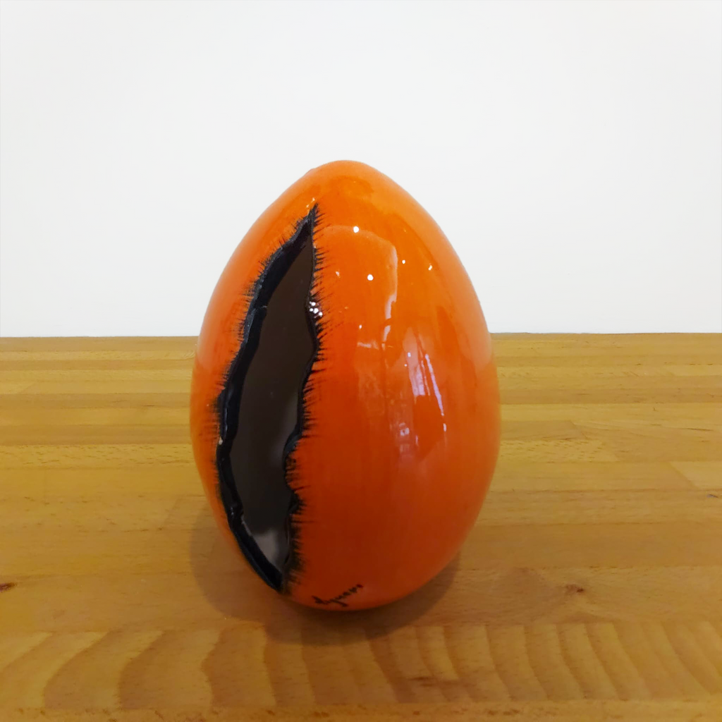 Uovo di Pasqua in ceramica con taglio 13 cm
