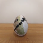 Uovo di Pasqua in ceramica moderna decorata a mano 13 cm