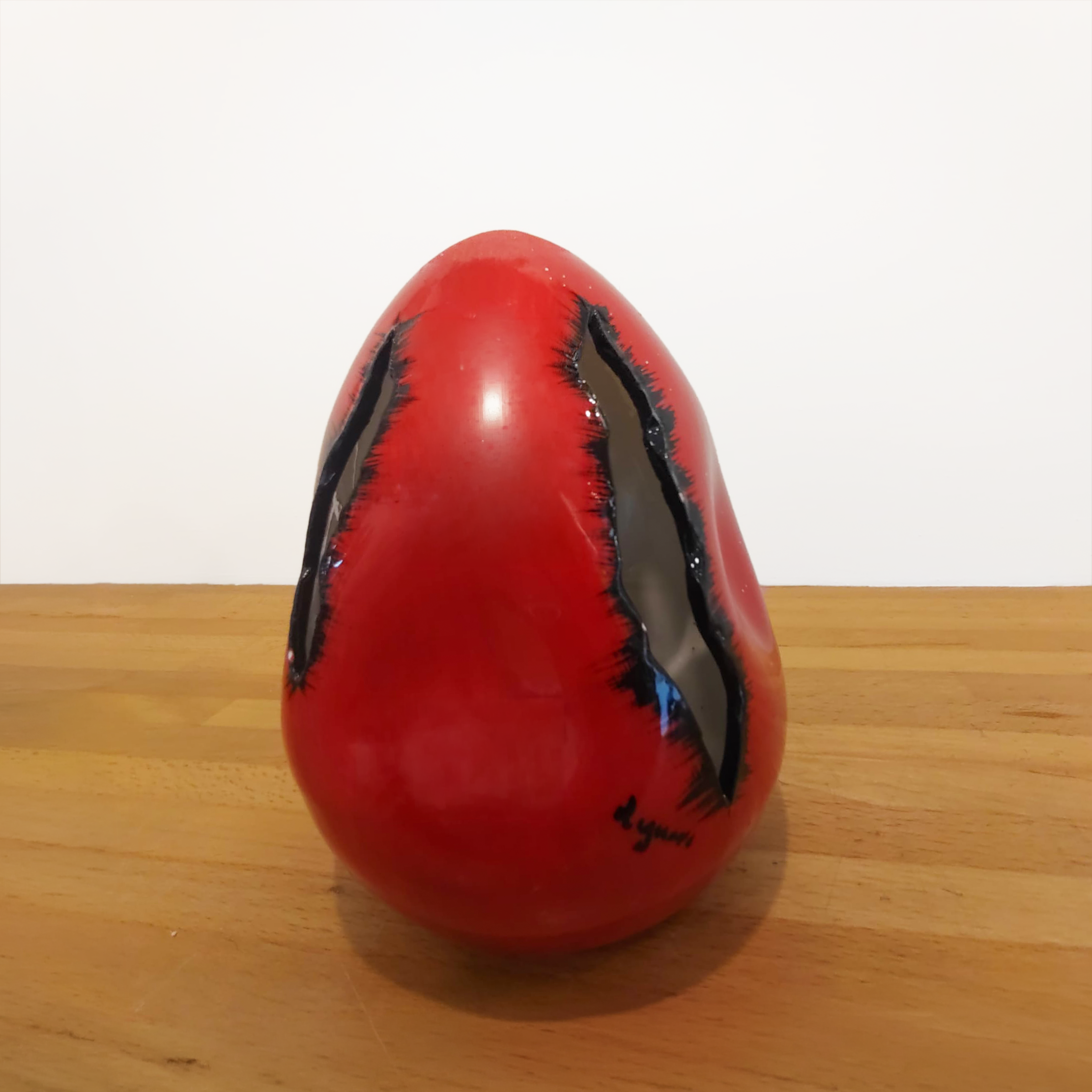 Uovo di Pasqua in ceramica con doppio taglio 17 cm