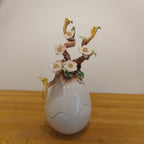 Uovo di Pasqua finitura lucida con fiori scultorei 31 cm