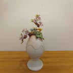 Uovo di Pasqua finitura opaca con tortorella e fiori scultorei