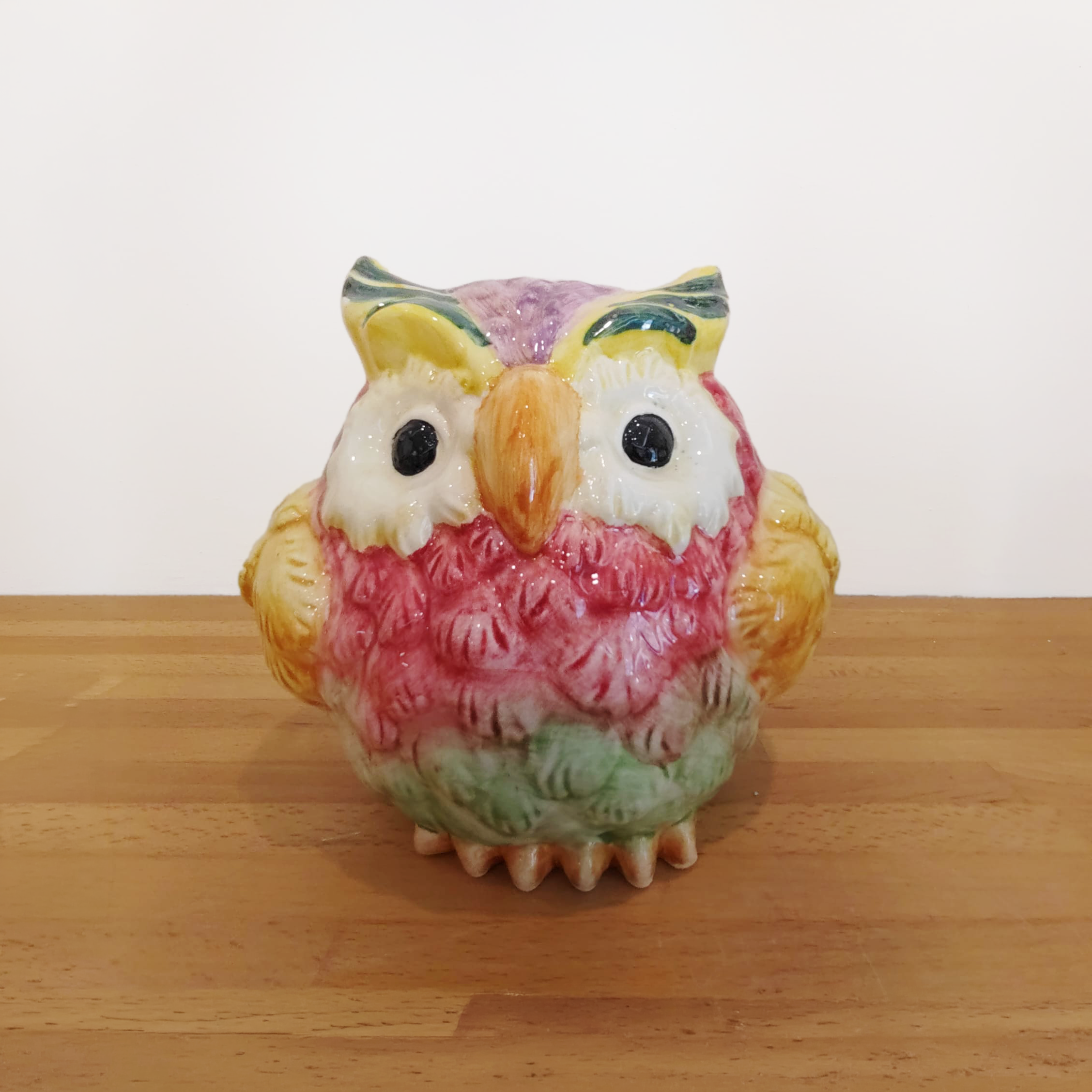 Gufo in ceramica artigianale dipinto a mano