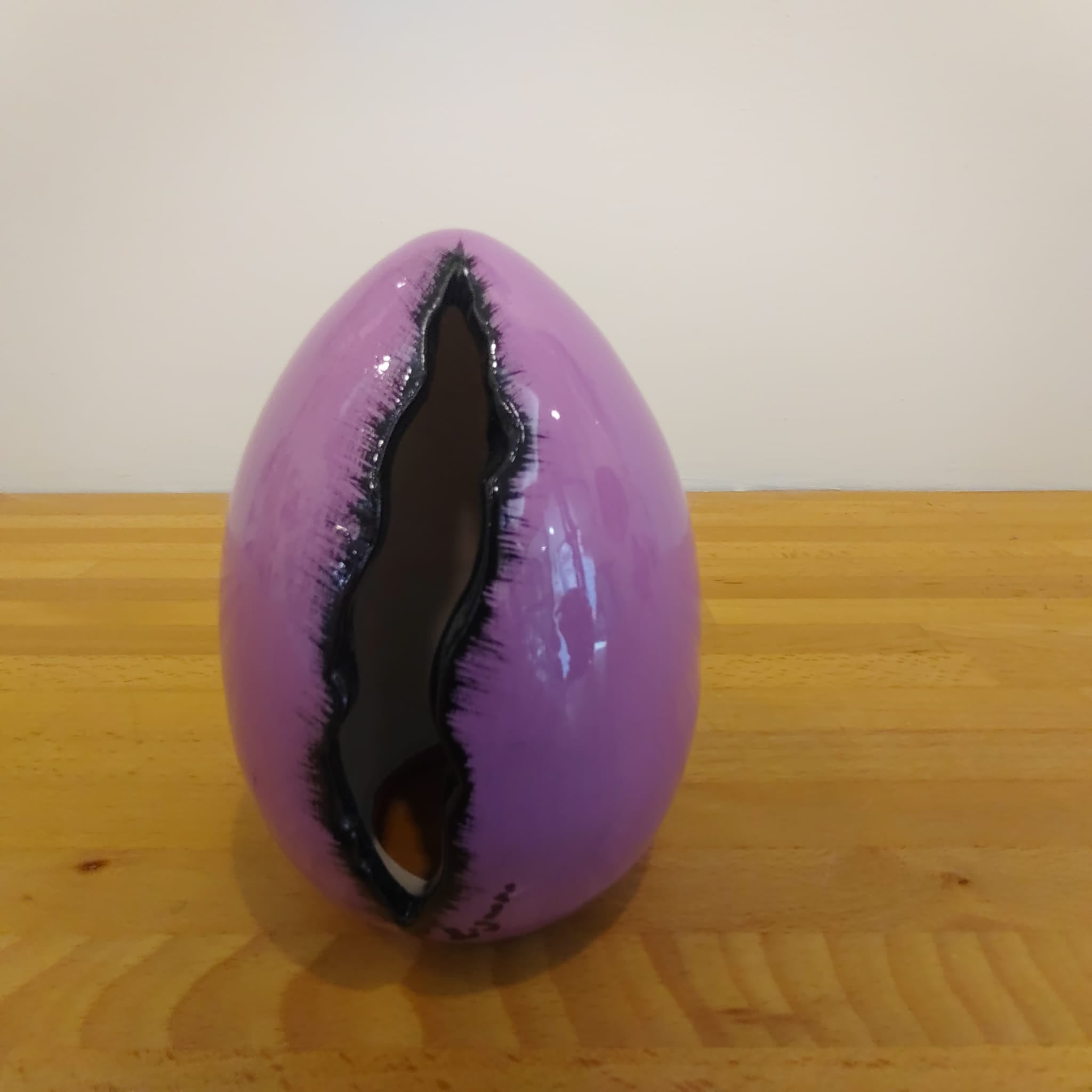 Uovo di Pasqua in ceramica con taglio 13 cm