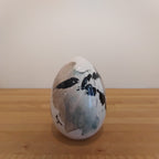 Uovo di Pasqua in ceramica moderna decorata a mano 13 cm