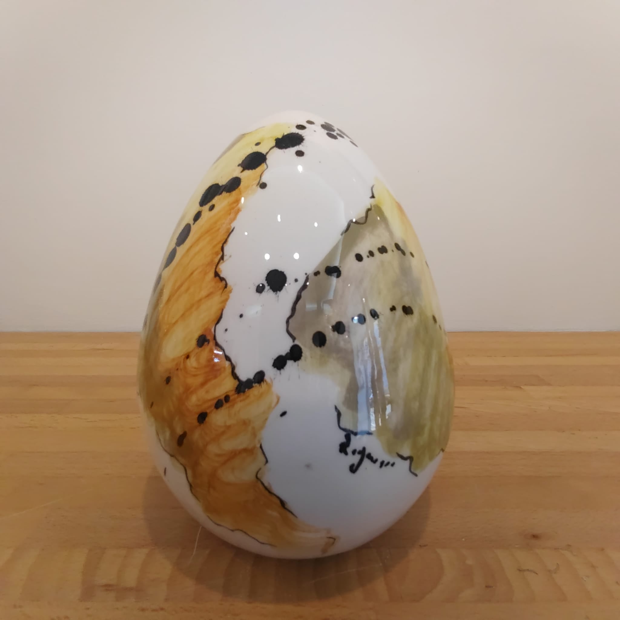 Uovo di Pasqua in ceramica moderna decorata a mano 17 cm